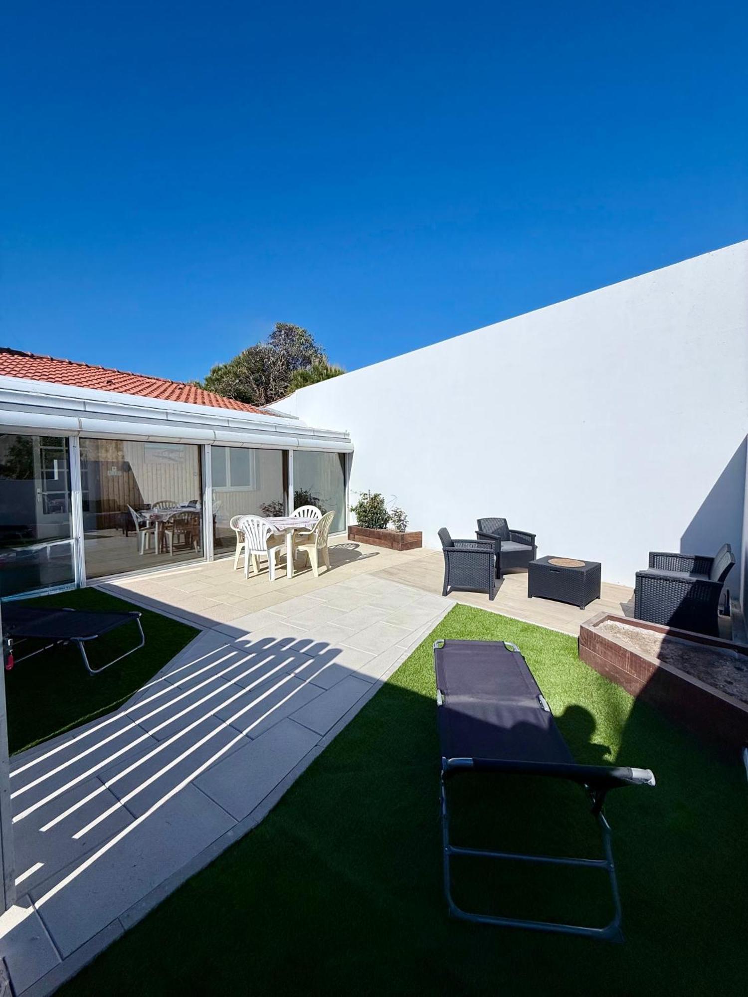 Maison Idealement Situee Pour Les Vacances Нотр-Дам-дьо-Мон Екстериор снимка